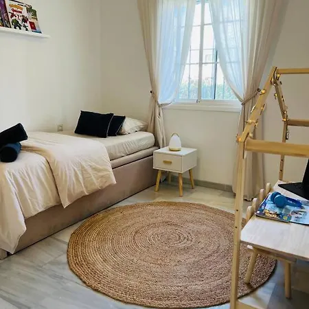 Apartment Alquiler Vacacional. Bajo Con Parrilla Y Piscina, Cerca De La Playa Y Puerto Banus Estepona