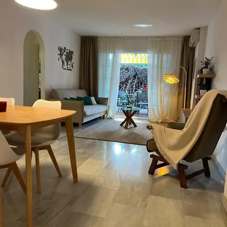 Apartment Alquiler Vacacional. Bajo Con Parrilla Y Piscina, Cerca De La Playa Y Puerto Banus