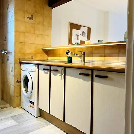 Apartment Alquiler Vacacional. Bajo Con Parrilla Y Piscina, Cerca De La Playa Y Puerto Banus Estepona